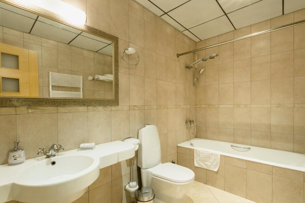 Отель Vinotel Boutique Hotel Тбилиси