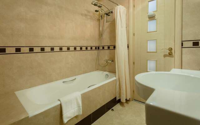 Отель Vinotel Boutique Hotel Тбилиси-43