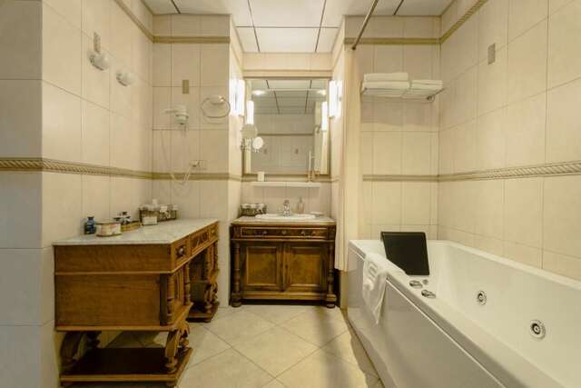 Отель Vinotel Boutique Hotel Тбилиси-75